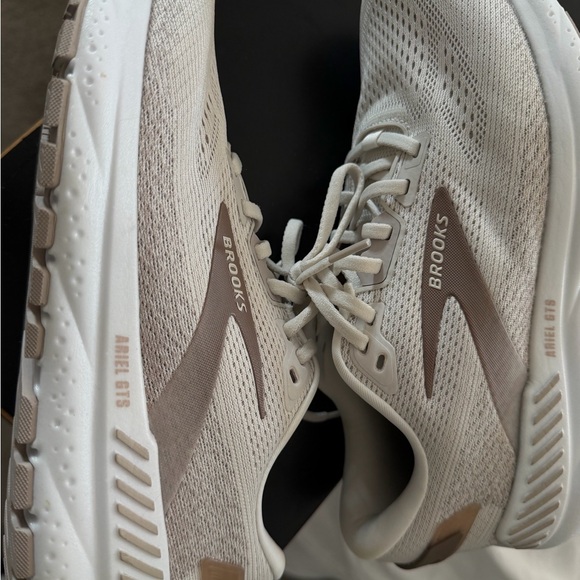 Brooks Women’s Ariel GTS 24 Running Shoes - Picture 7 of 8